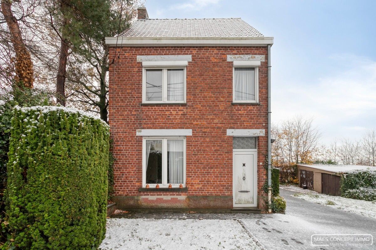 Te renoveren of af te breken woning te koop in Waregem foto 5