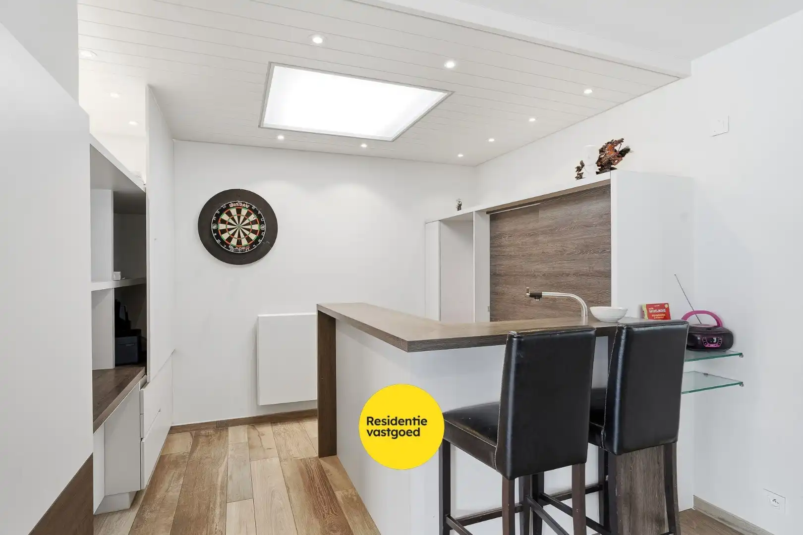 Volledig instapklare bungalow met praktijkruimte foto 6