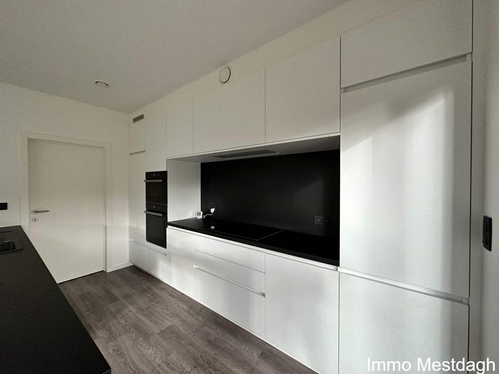 Nieuwbouw BEN woning met terras, garage, tuin. foto 9