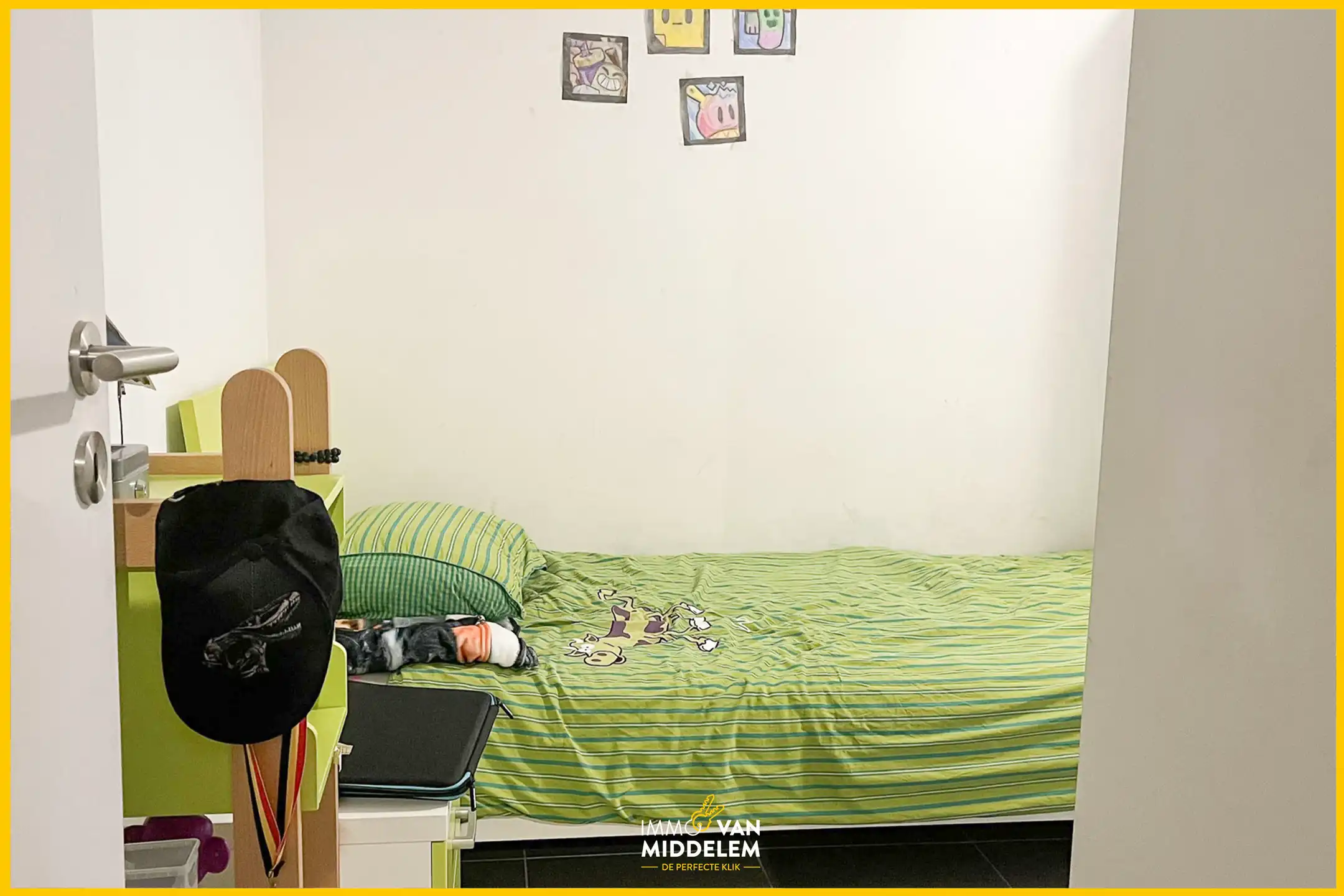 GELIJKVLOERS APPARTEMENT MET 3 SLAAPKAMERS EN STAANPLAATS foto 9