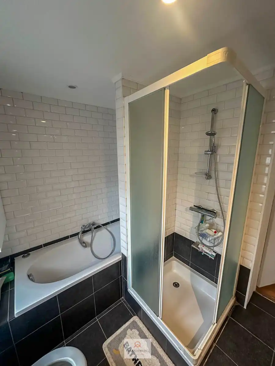 Gezellig instapklaar appartement met terras! foto 6
