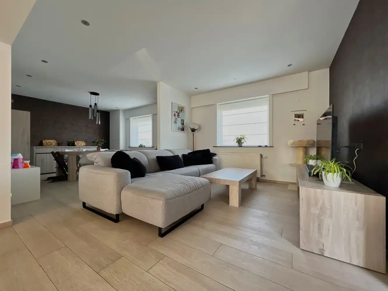 Prachtige gezinswoning met bijgebouw + zonnige tuin foto 2