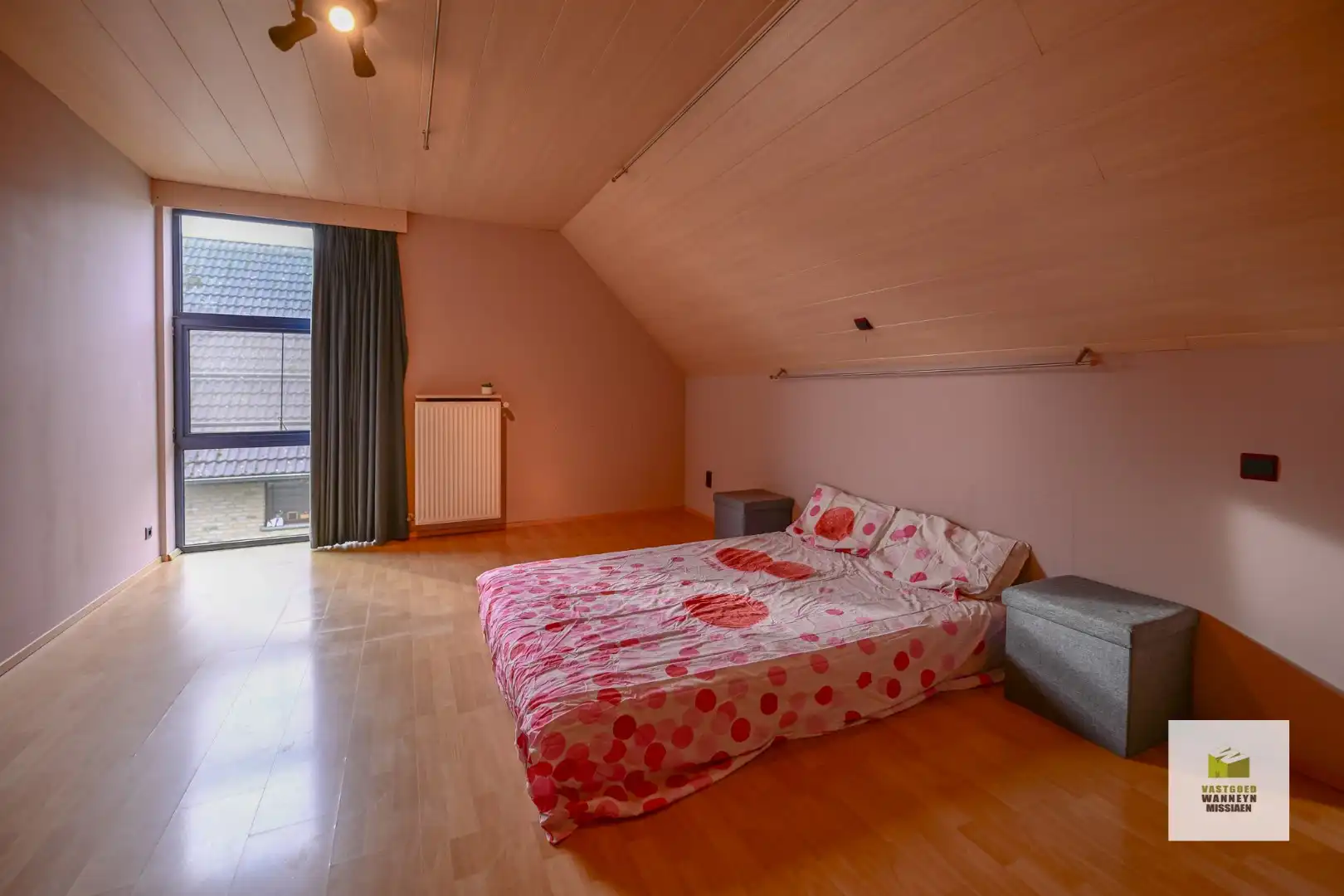 Ruime open bebouwing met 4 slaapkamers en landelijk vergezicht foto 16