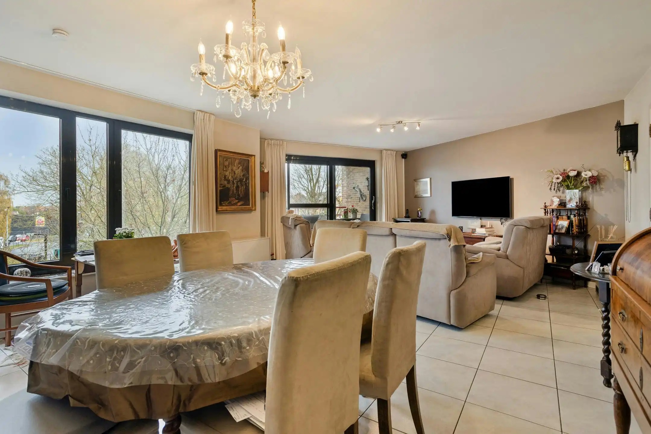 Appartement aan het water te koop met 2 slaapkamers en garage!  foto 3