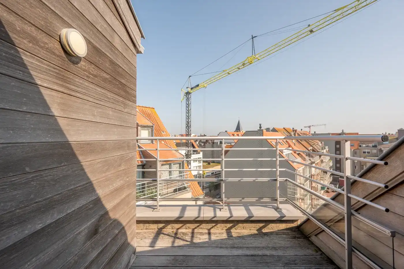 Lichtrijk en ruim duplexappartement met 2 grote zonneterrassen op een zucht van de Zeedijk  foto 11