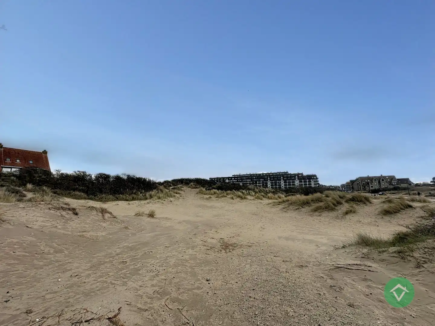 Lichtrijk 2-slaapkamerappartement op topligging op 100m van de zeedijk in Sint-Idesbald foto 22