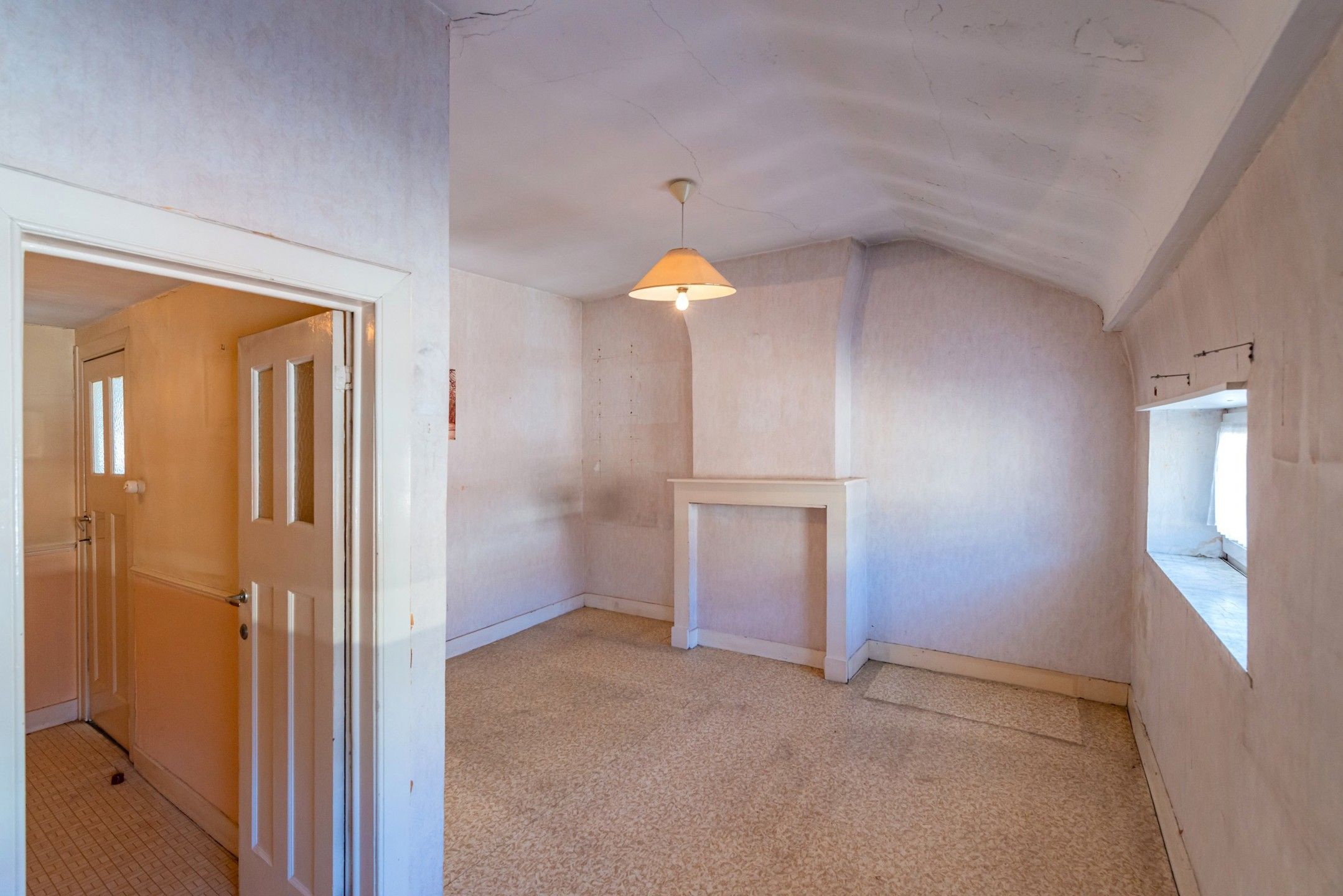 Te renoveren woning met potentieel in het hart van Audergem foto 13