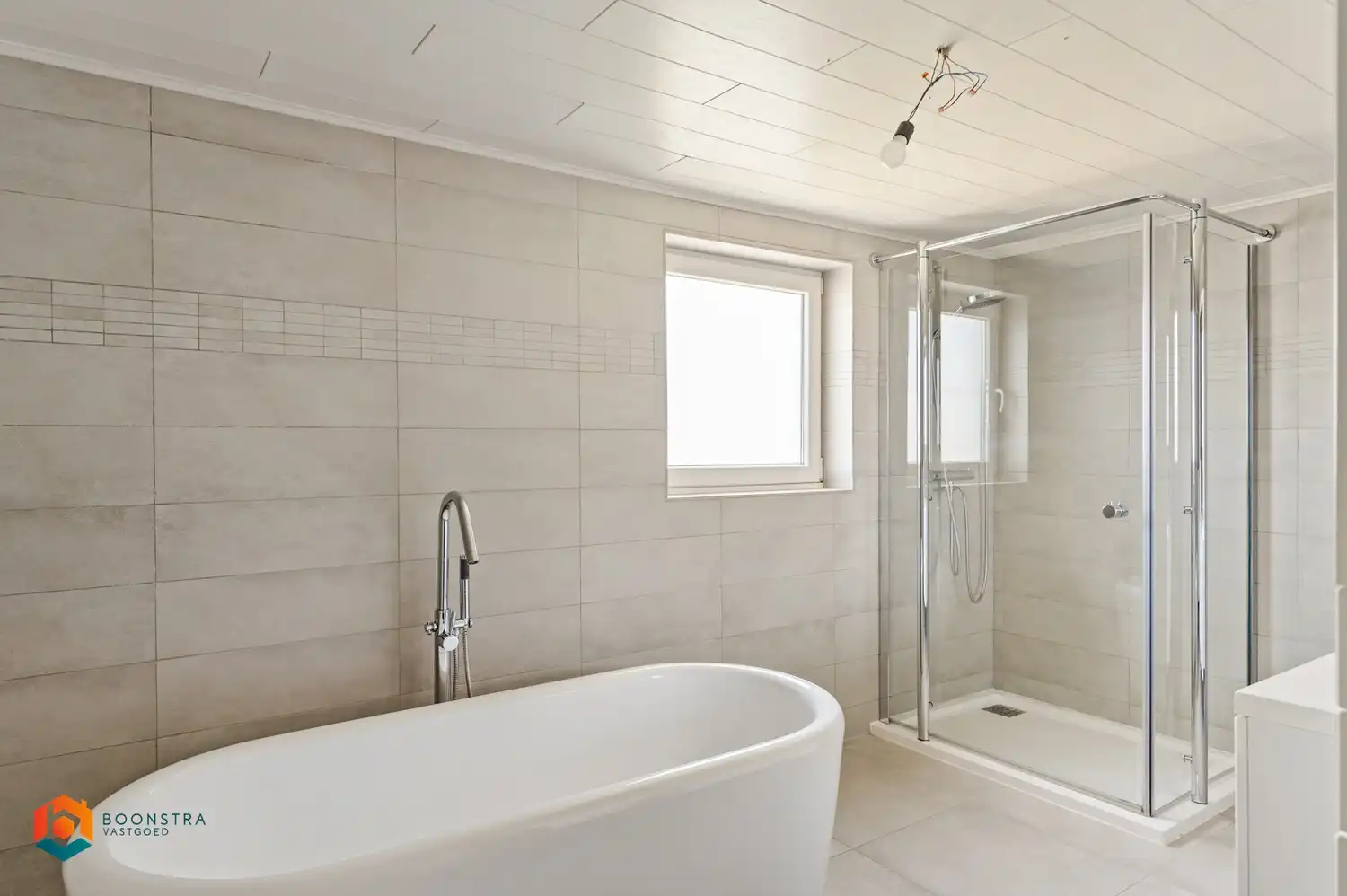 Woning met 2 slpkrs en ruime tuin op toplocatie foto 9