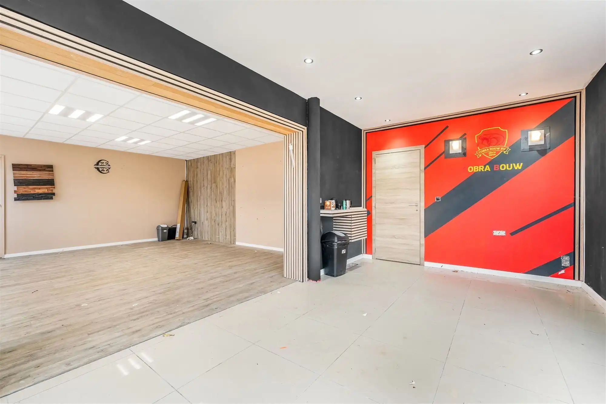 HANDELSHUIS MET RUIM HANDELSPAND EN 2 WOONENTITEITEN OP PERCEEL VAN 9A68CA TE KOERSEL foto 7