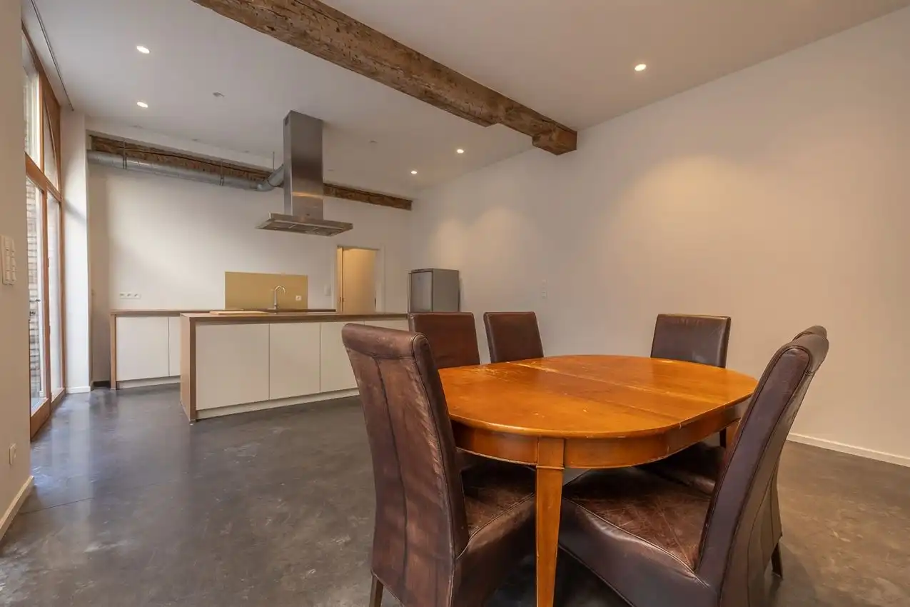 Ruim gelijkvloers appartement met zonnige tuin op toplocatie foto 11