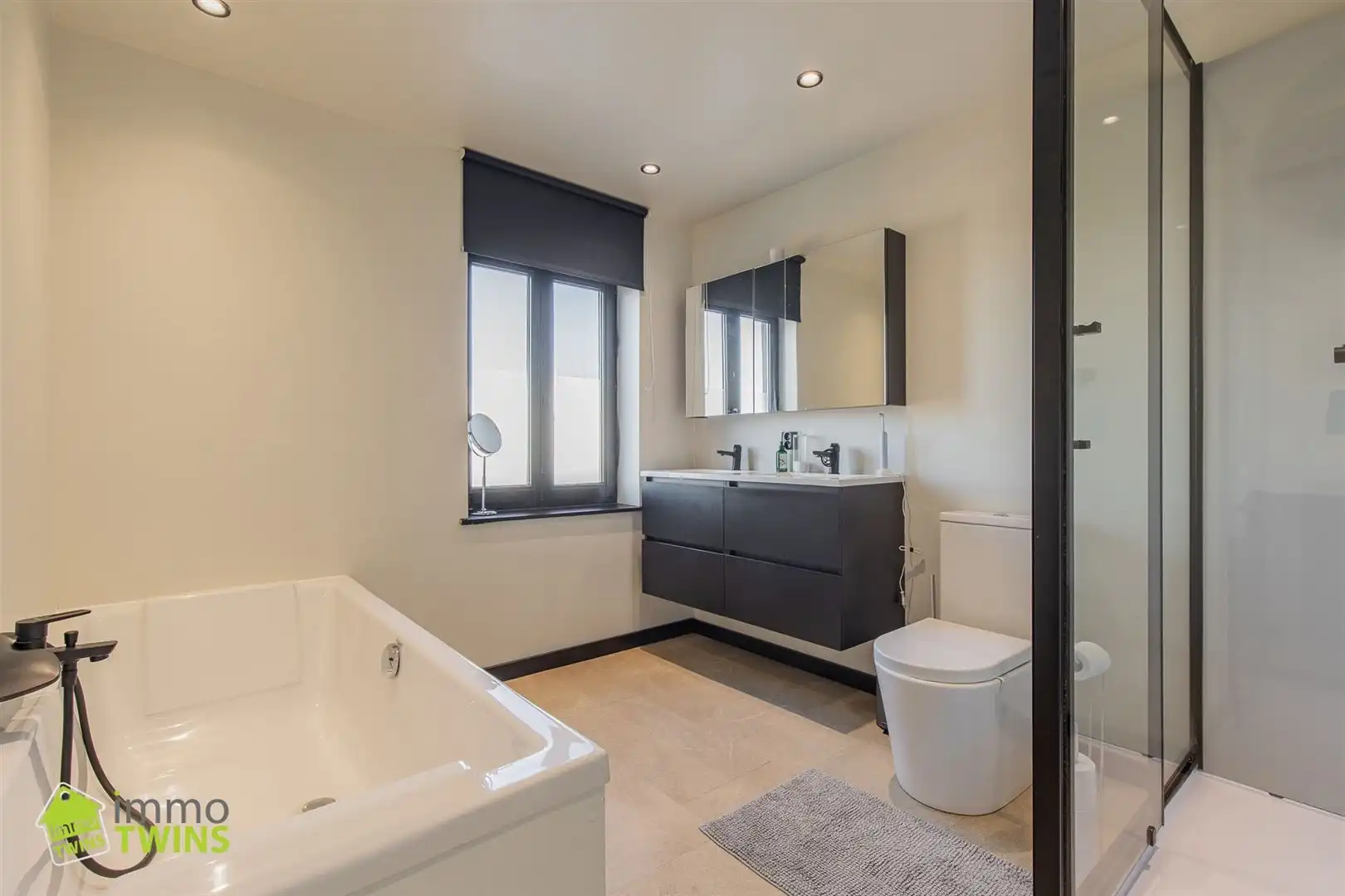 Instapklare woning met 3 slps foto 11