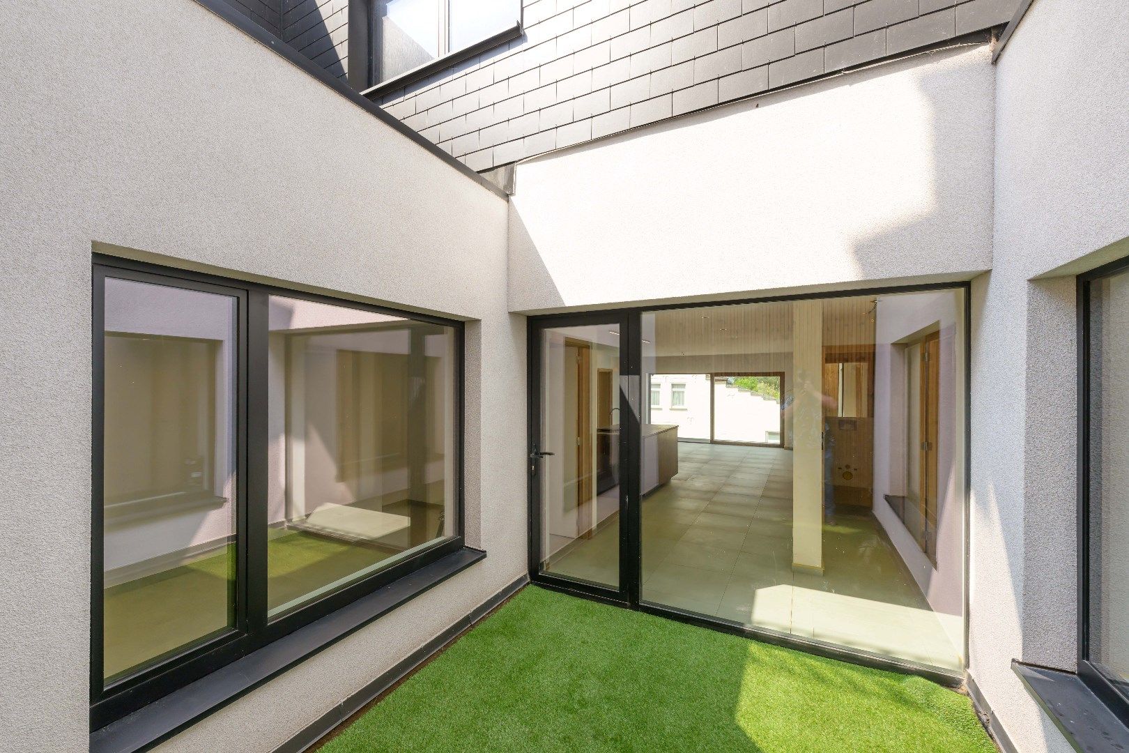 PRACHTIG APPARTEMENT (138 m²) MET 2 SLPKS | TERRAS EN PATIO foto 6