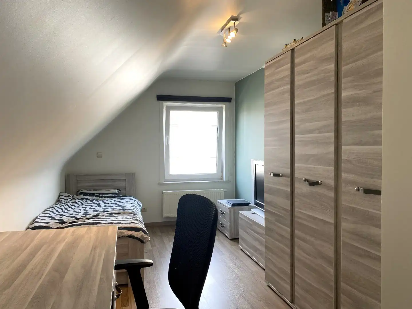 INSTAPKLARE WONING MET 3 SLPKS EN TUIN IN RUSTIGE WOONWIJK foto 12