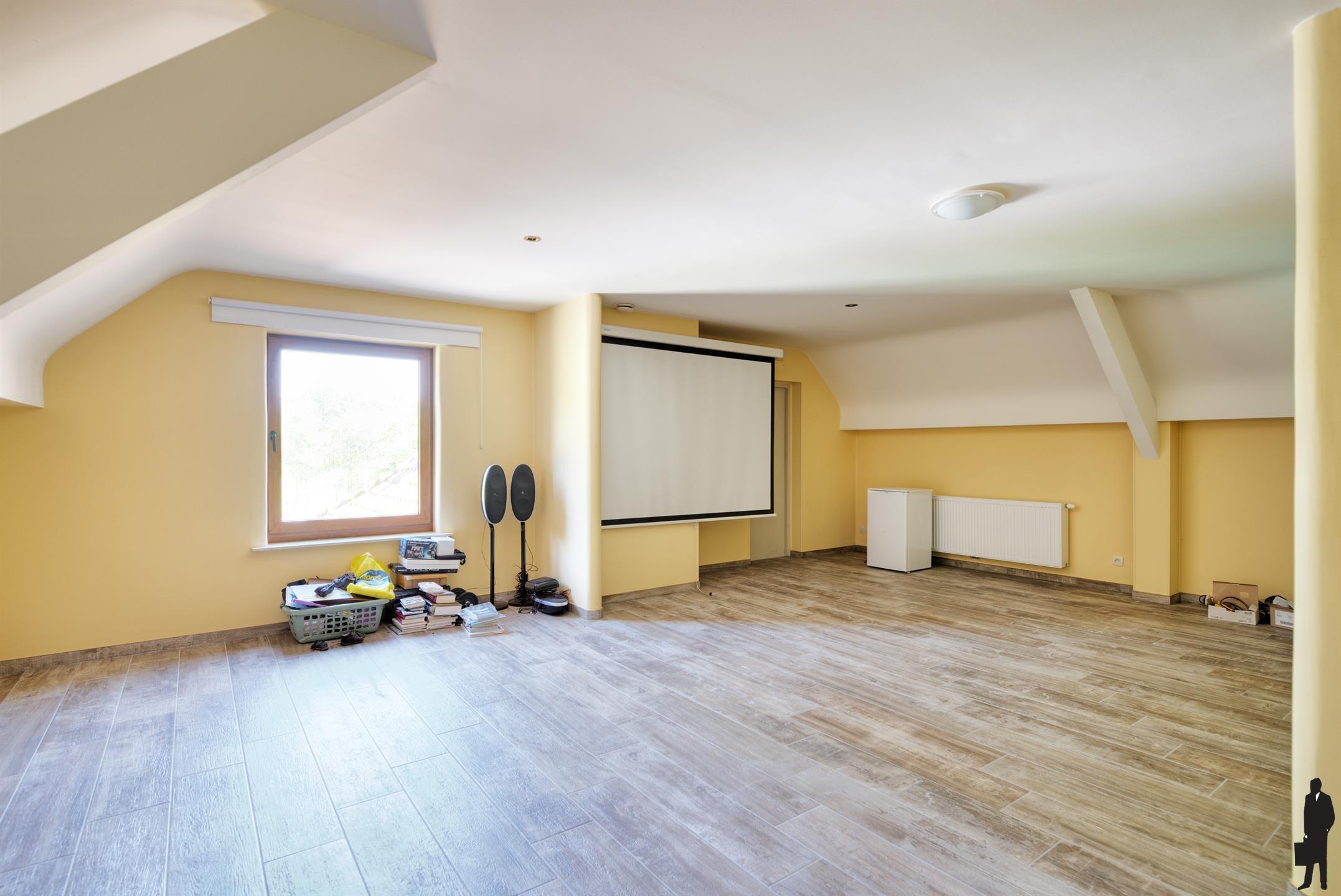 Luxe kangoeroe-villa te Sint-Job met paardenacc. op ca. 1,2 HA! foto 29