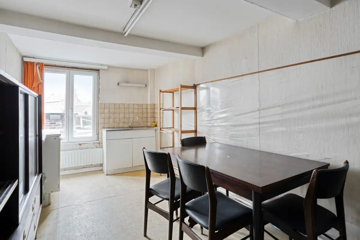 Handelspand met woonst in het centrum van Tongeren foto 10