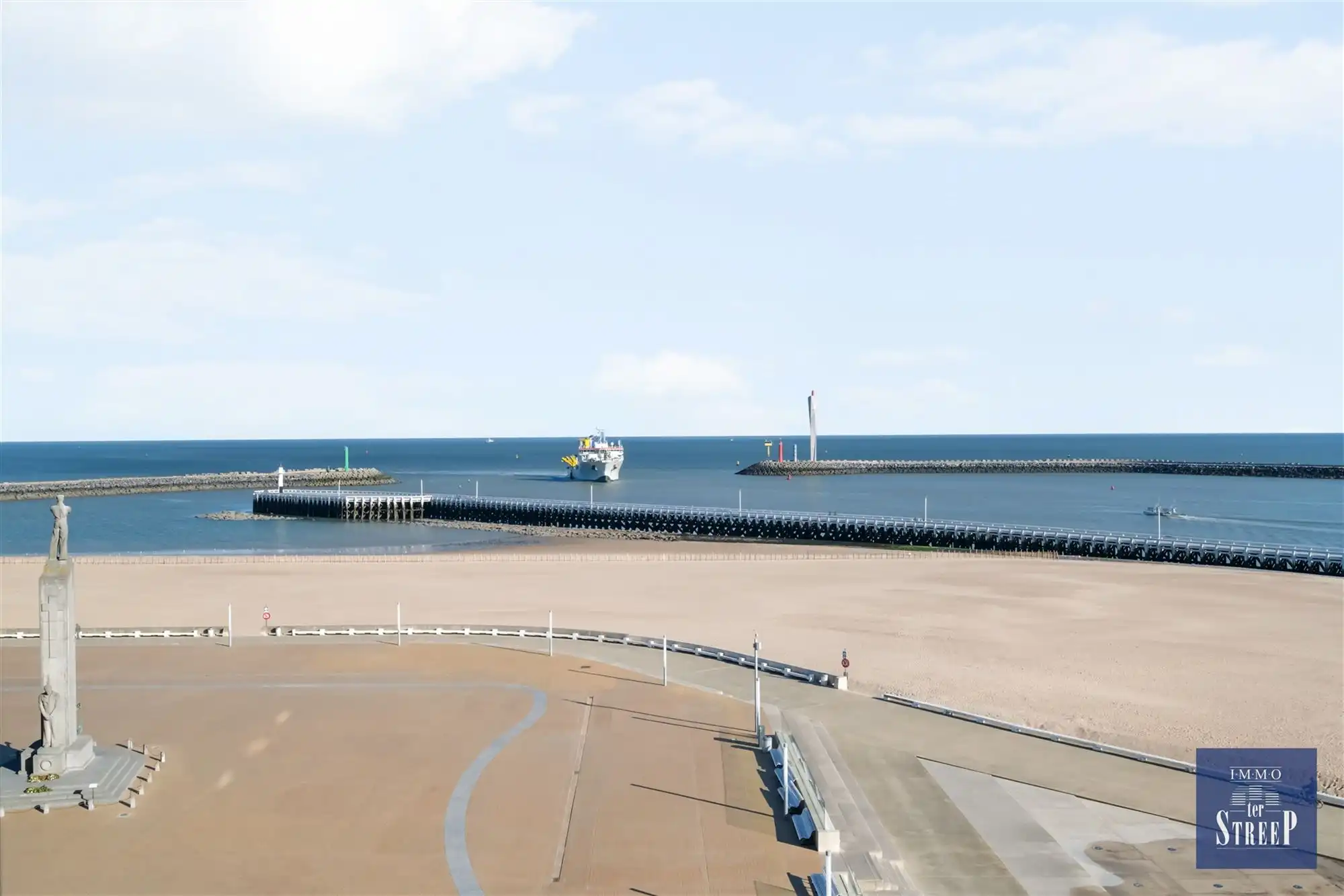 Exclusieve studio met adembenemend zeezicht foto 6