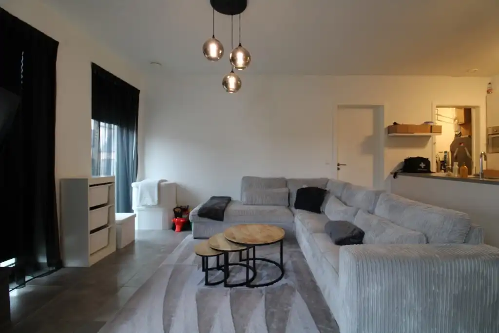 Prachtig appartement gelegen op de 1ste V met ondergrondse autostaanplaats en 2 fietsenstallingen.  foto 3