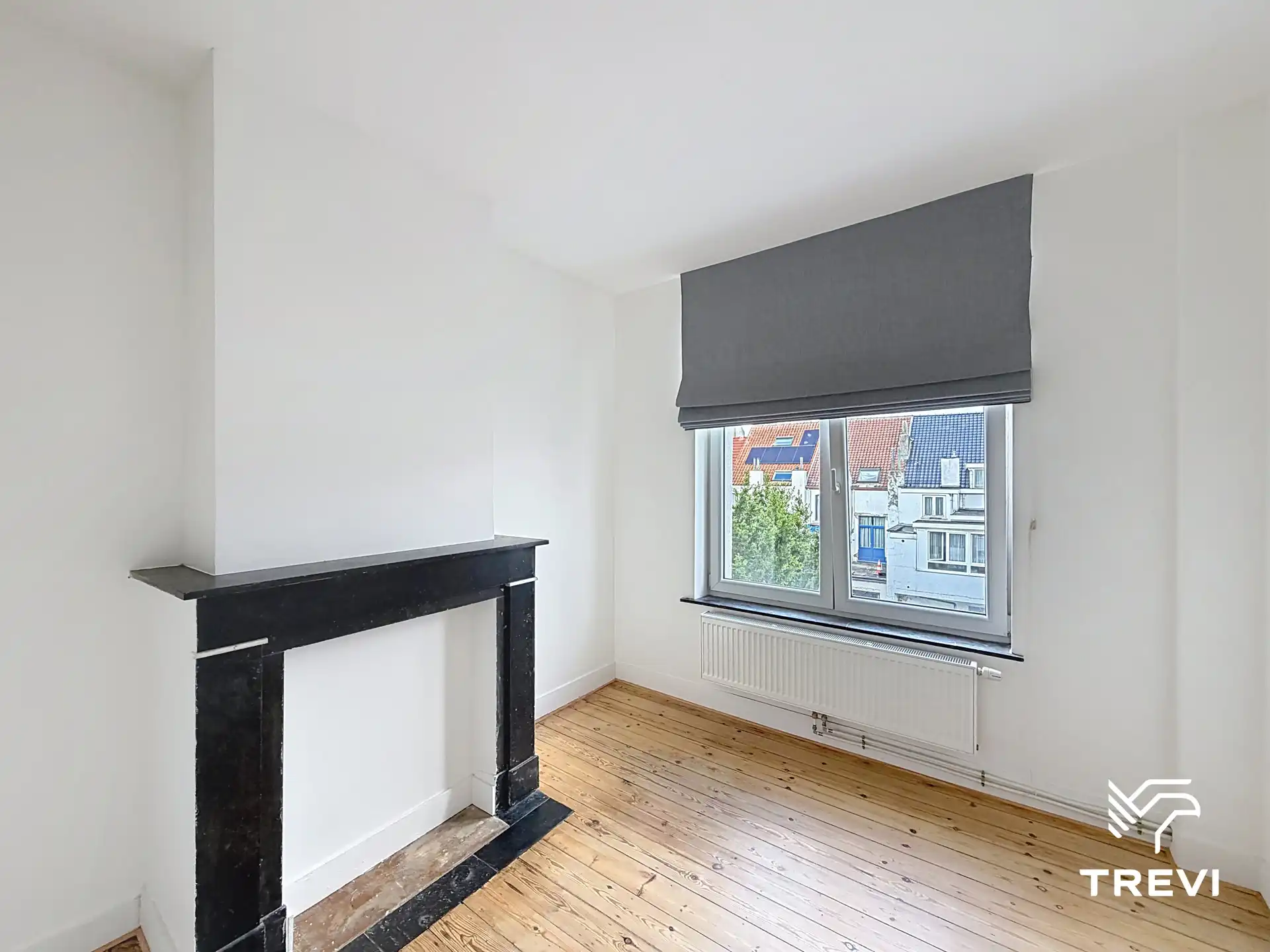 Charmant, onlangs gerenoveerd appartement met 2 slaapkamers foto 12