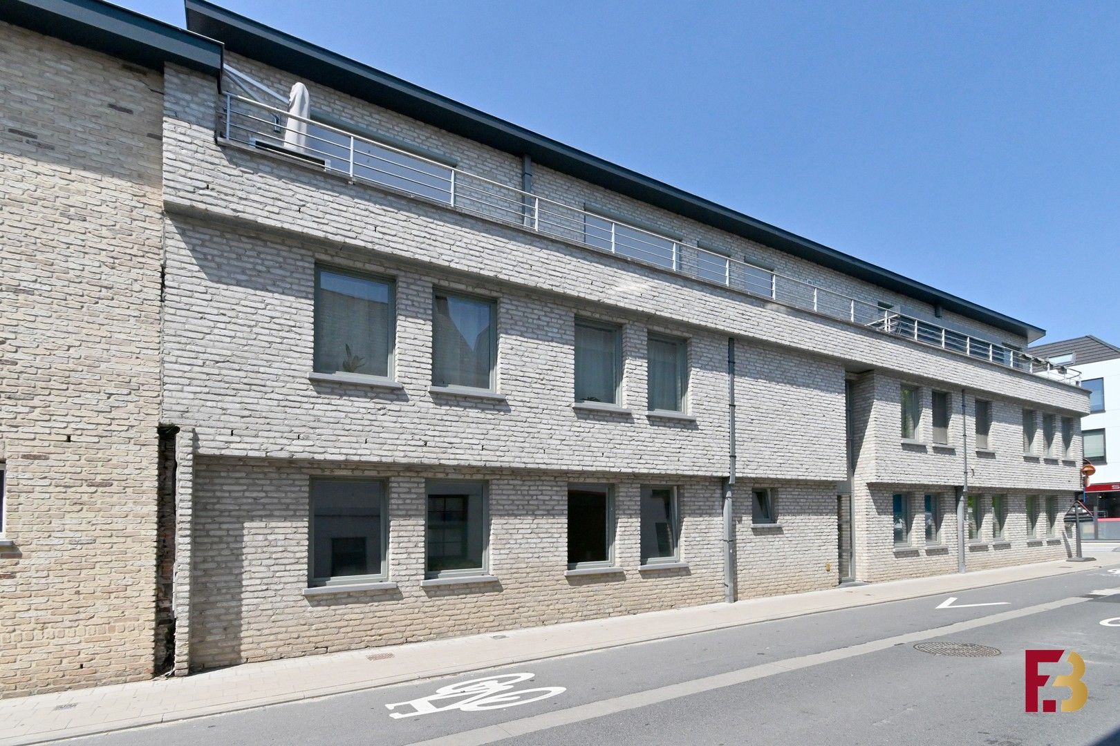 Gelijkvloers appartement met zonnig terras in hartje Melle foto {{pictureIndex}}