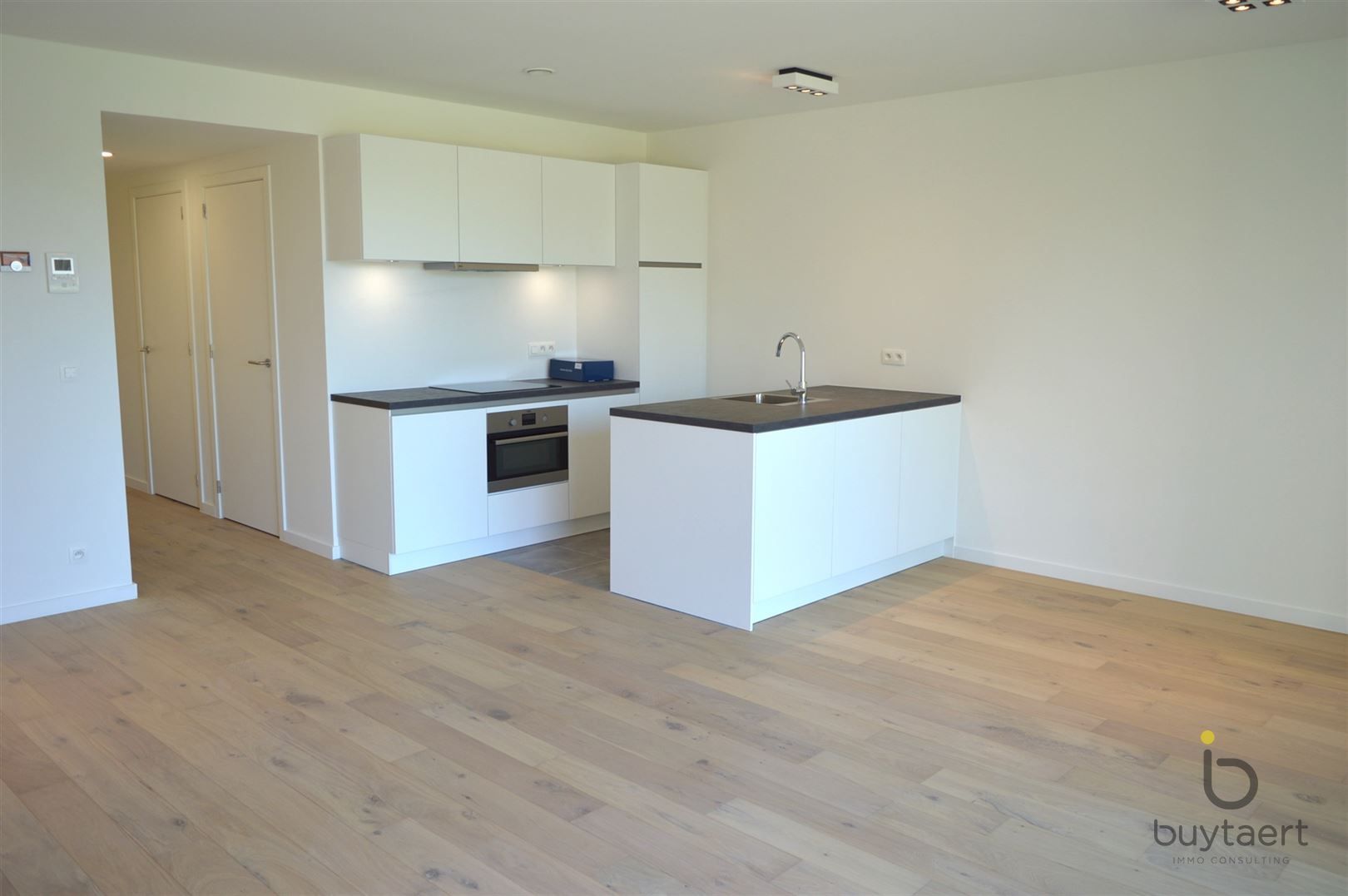 Nieuwbouw gelijklvoers appartement met twee slpks. foto 7