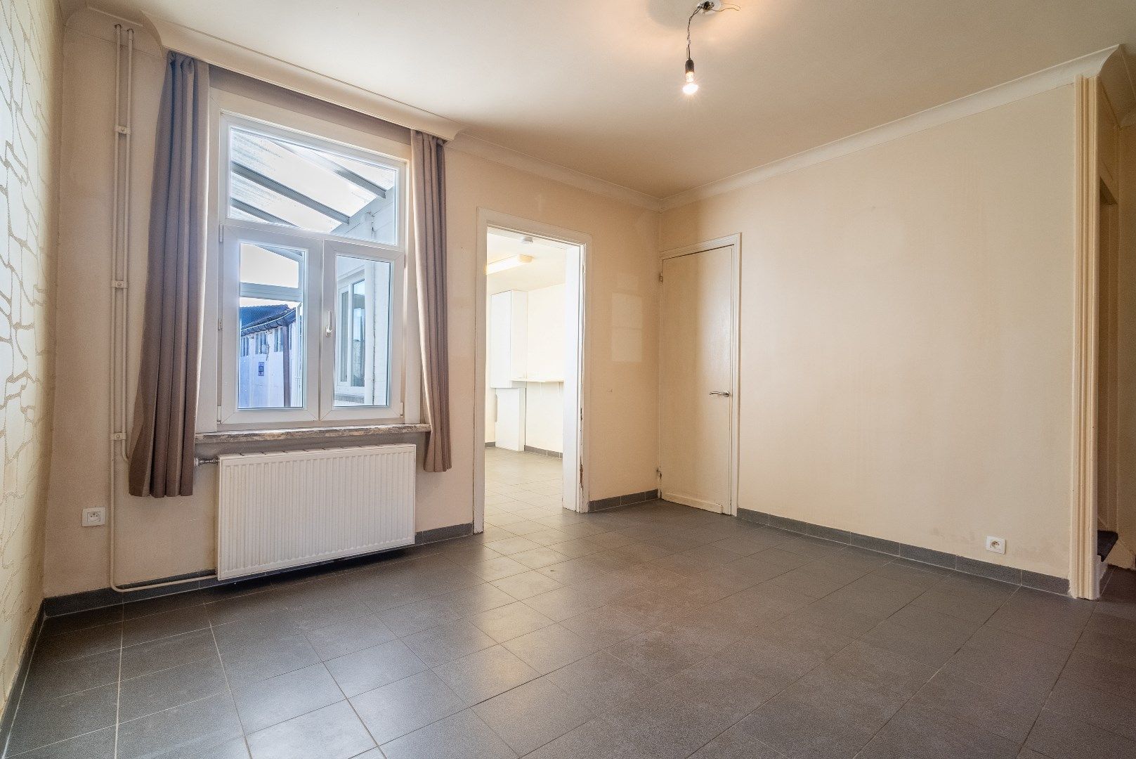 INSTAPKLARE WONING MET TUIN foto 5