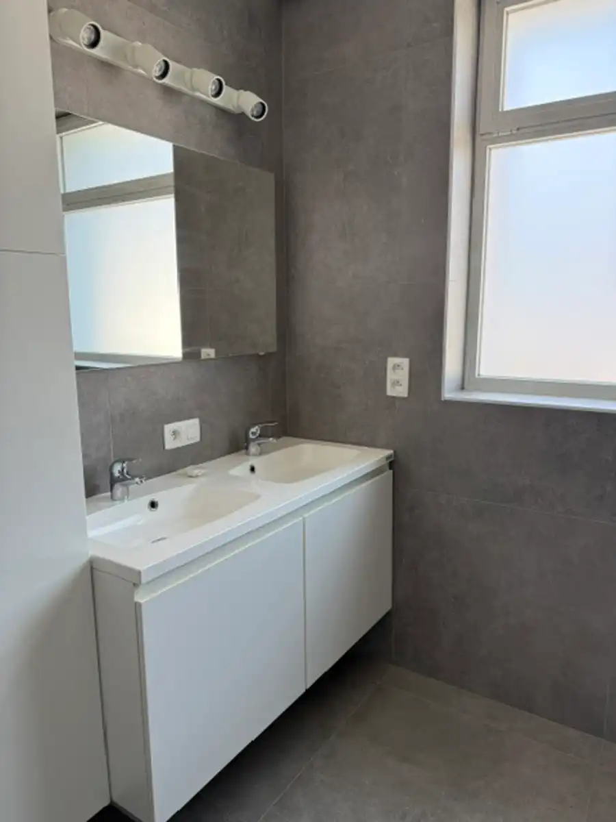 Te huur : Ruime instapklare woning nabij centrum Aalst foto 11
