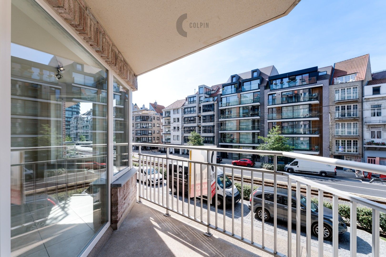 Instapklaar & energiezuinig appartement Te Koop op Toplocatie in Knokke-Heist – Slechts Enkele Stappen van de Zeedijk foto 4
