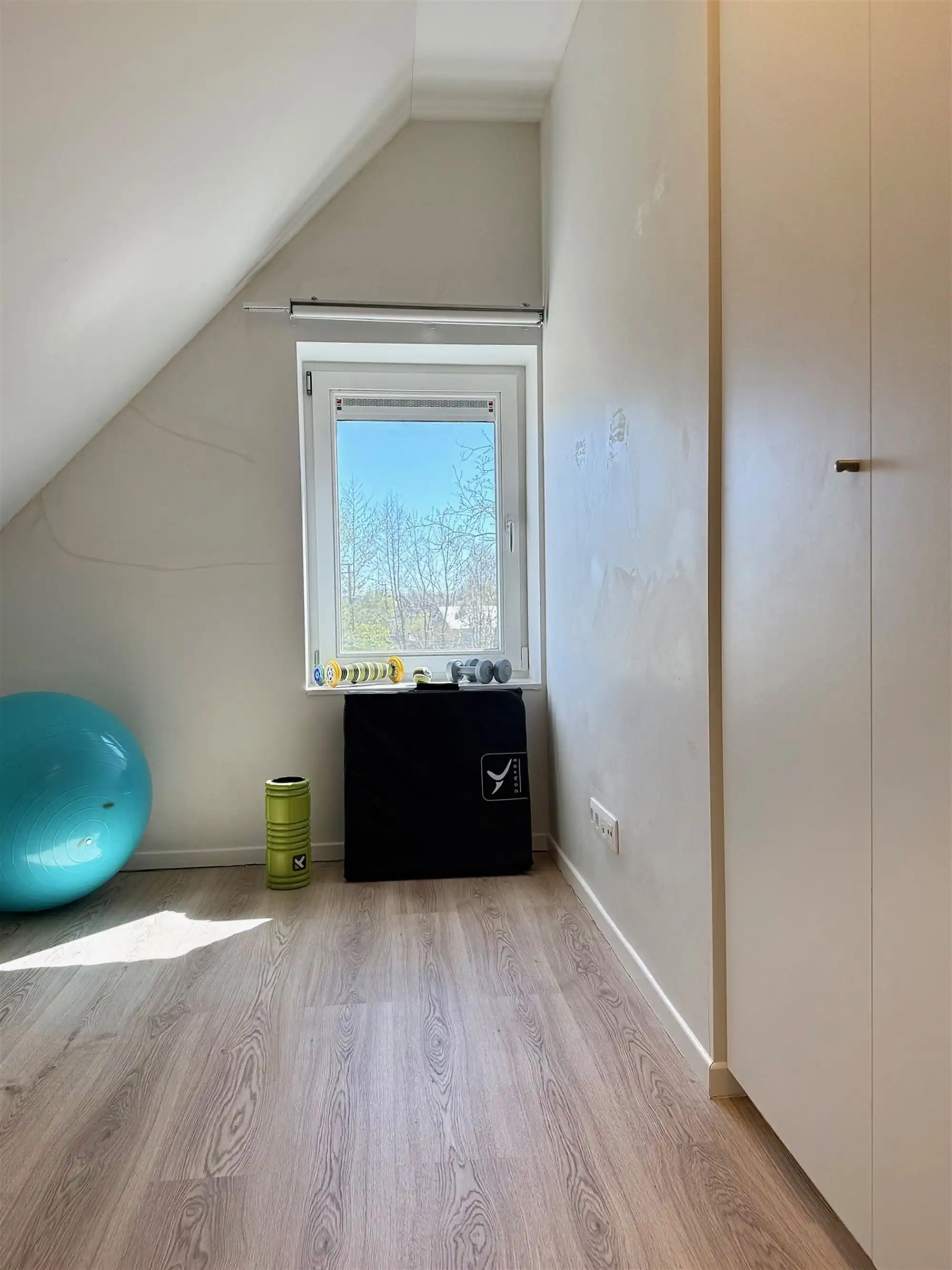 Instapklare charmante DORPSWONING met 3 slpks, 2 badks en tuin foto 17