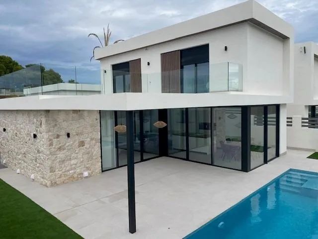 Exclusief wonen onder de zon: moderne villa’s met privézwembad in hartje Lomas de Cabo Roig foto 21