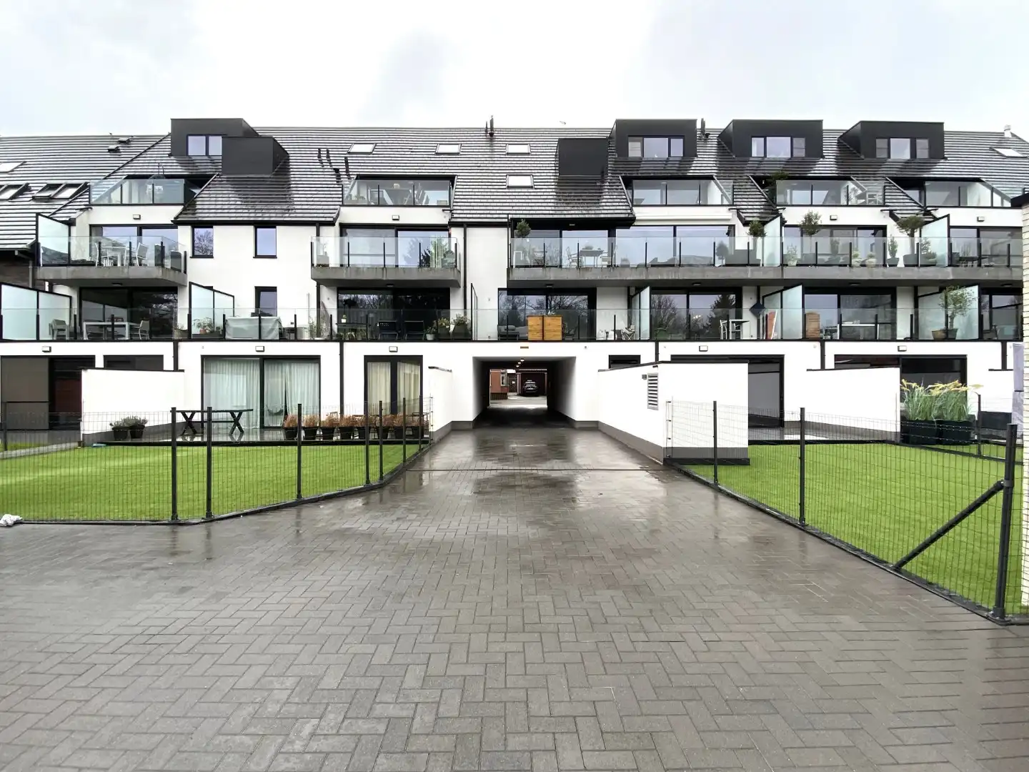 Recent, energiezuinig appartement met twee slaapkamers te huur nabij het centrum van Evergem foto 16