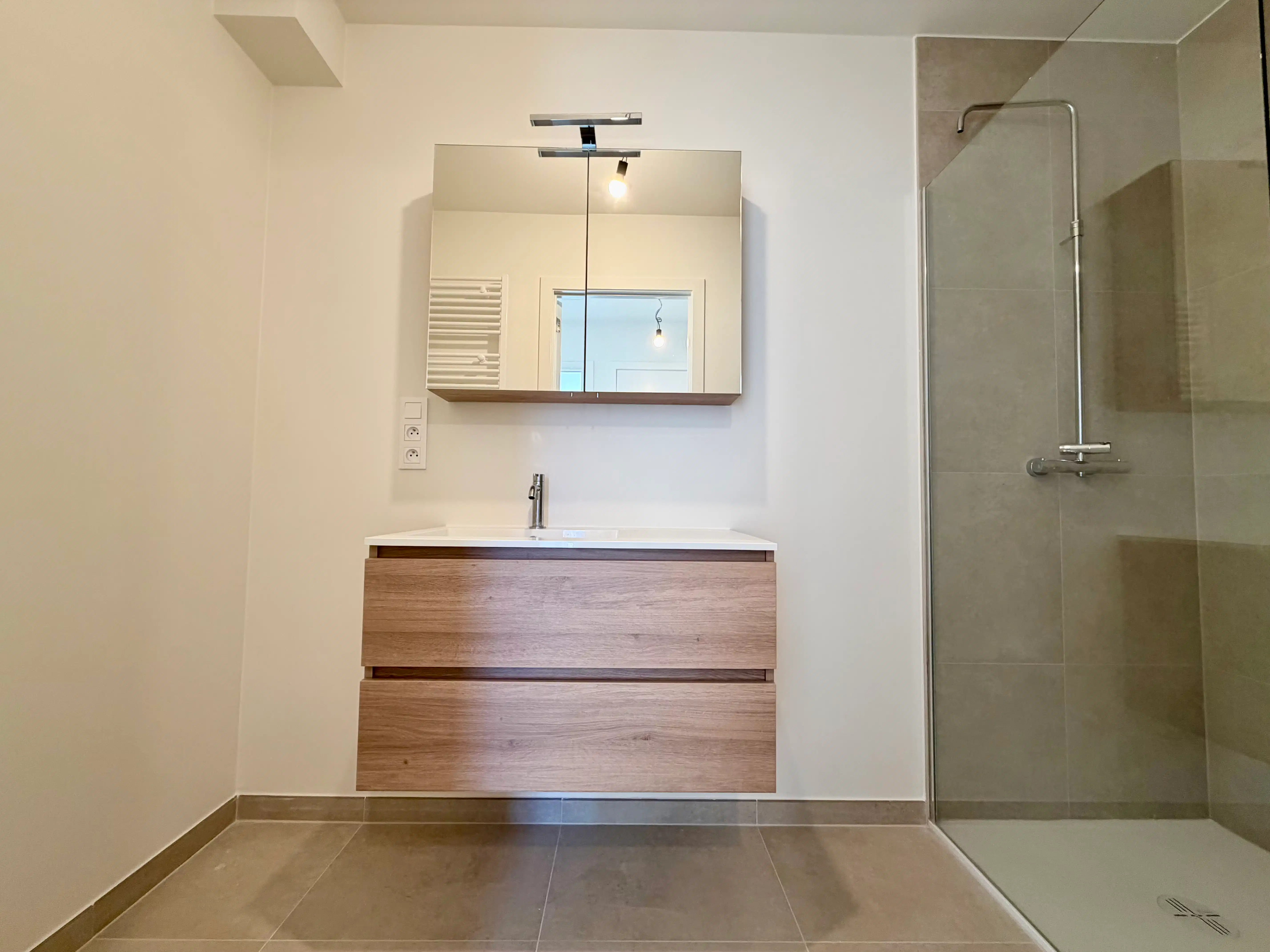 Nieuwbouwappartement met twee slaapkamers te huur foto 9