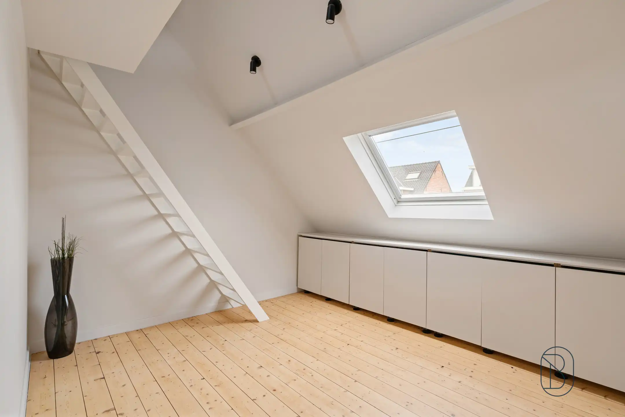 Gerenoveerde rijwoning met 2 SLK en zuidgerichte tuin foto 11