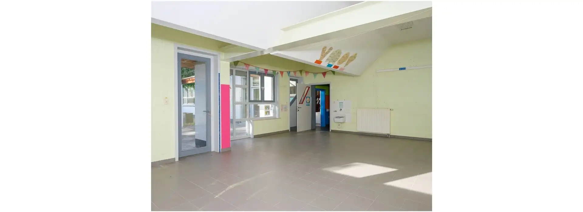 Voormalige schoolgebouwen foto 17