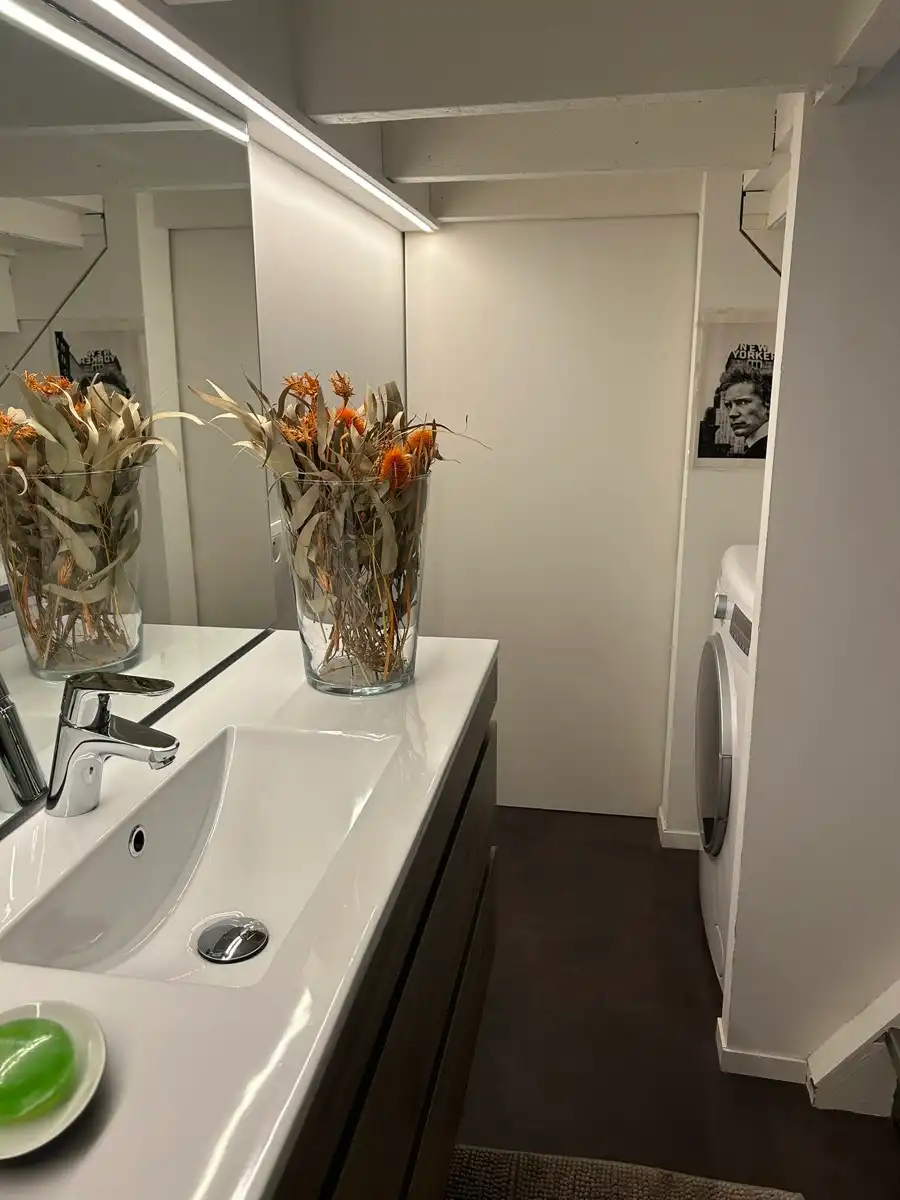 Gemeubeld instapklaar hip huisje !!! foto 11