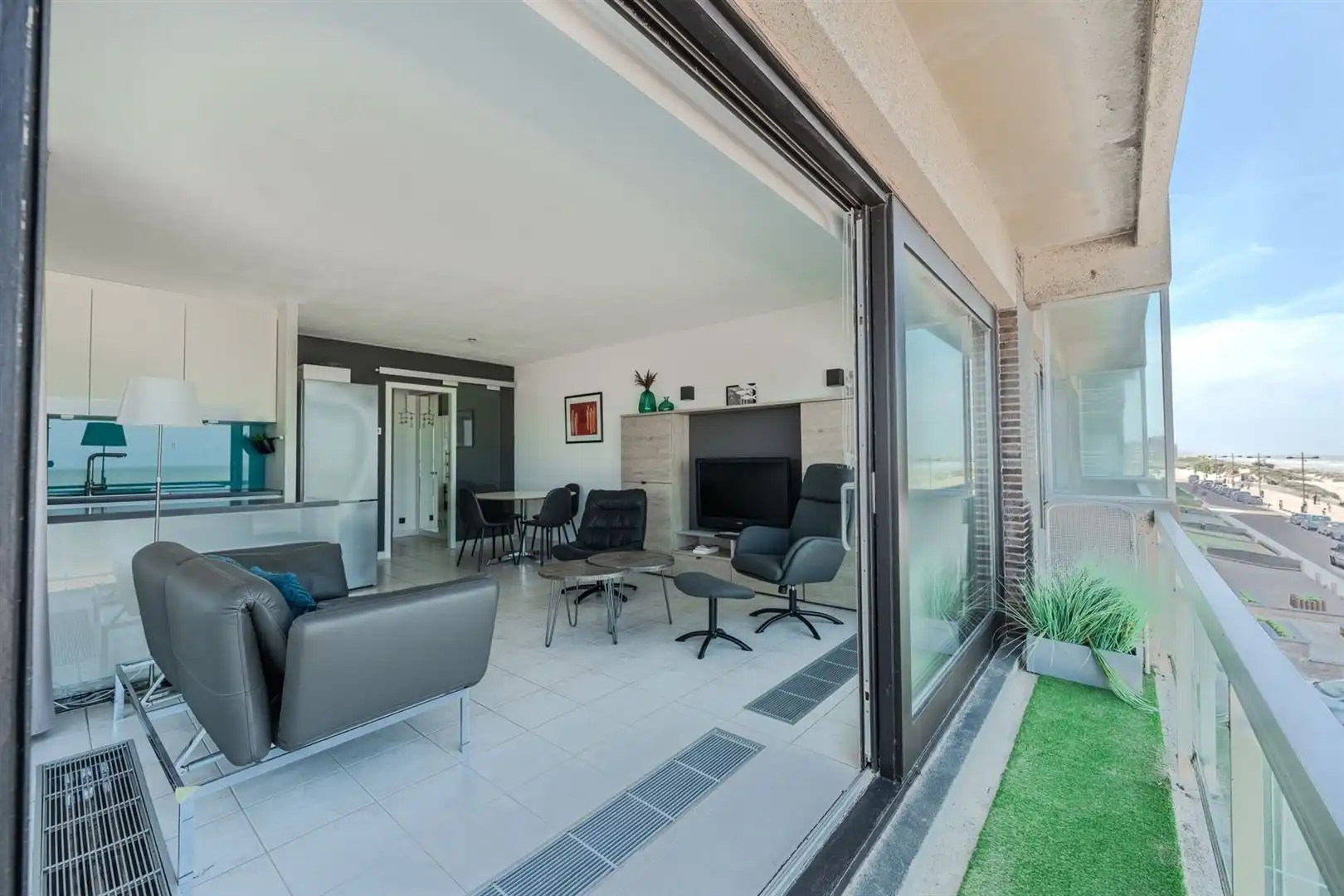 uitzonderlijk hoek appartement met 2 slaapkamers foto 26