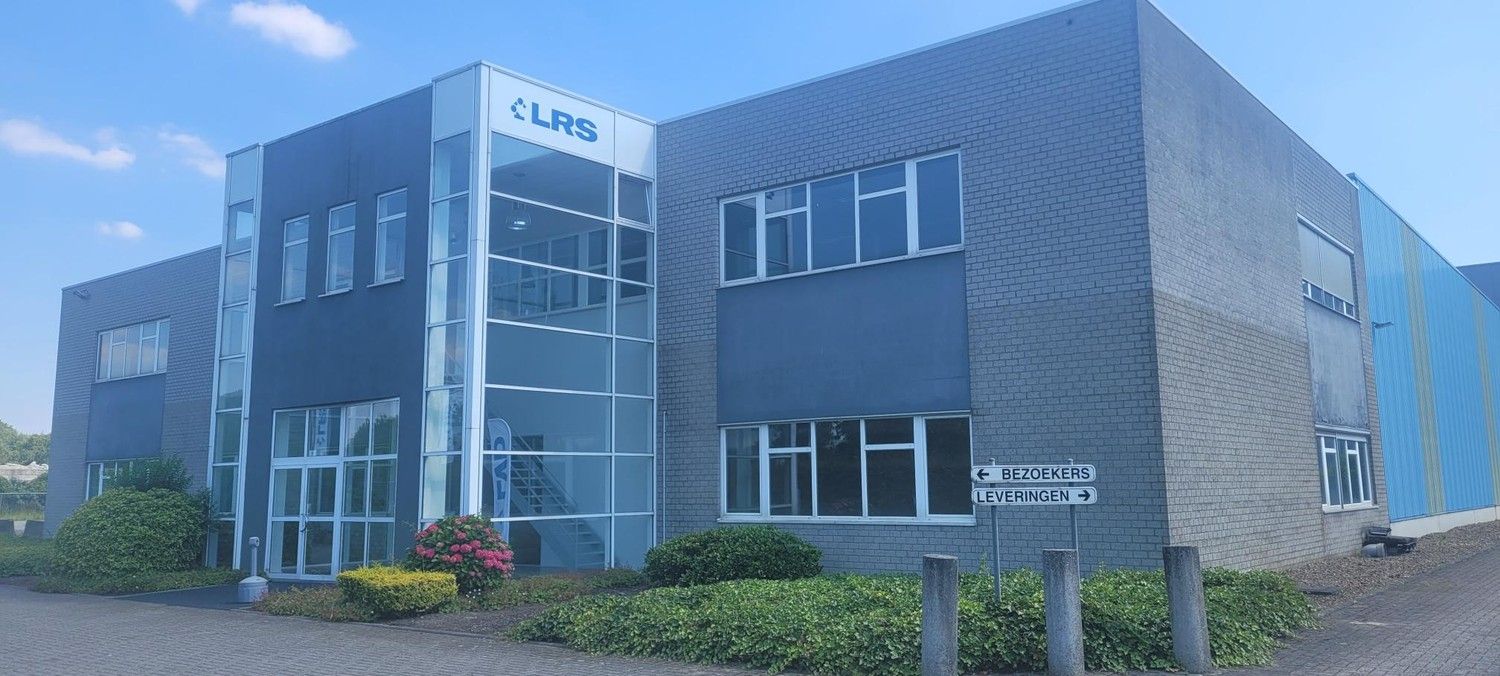 500m² kantoren met 350m² magazijn foto 2