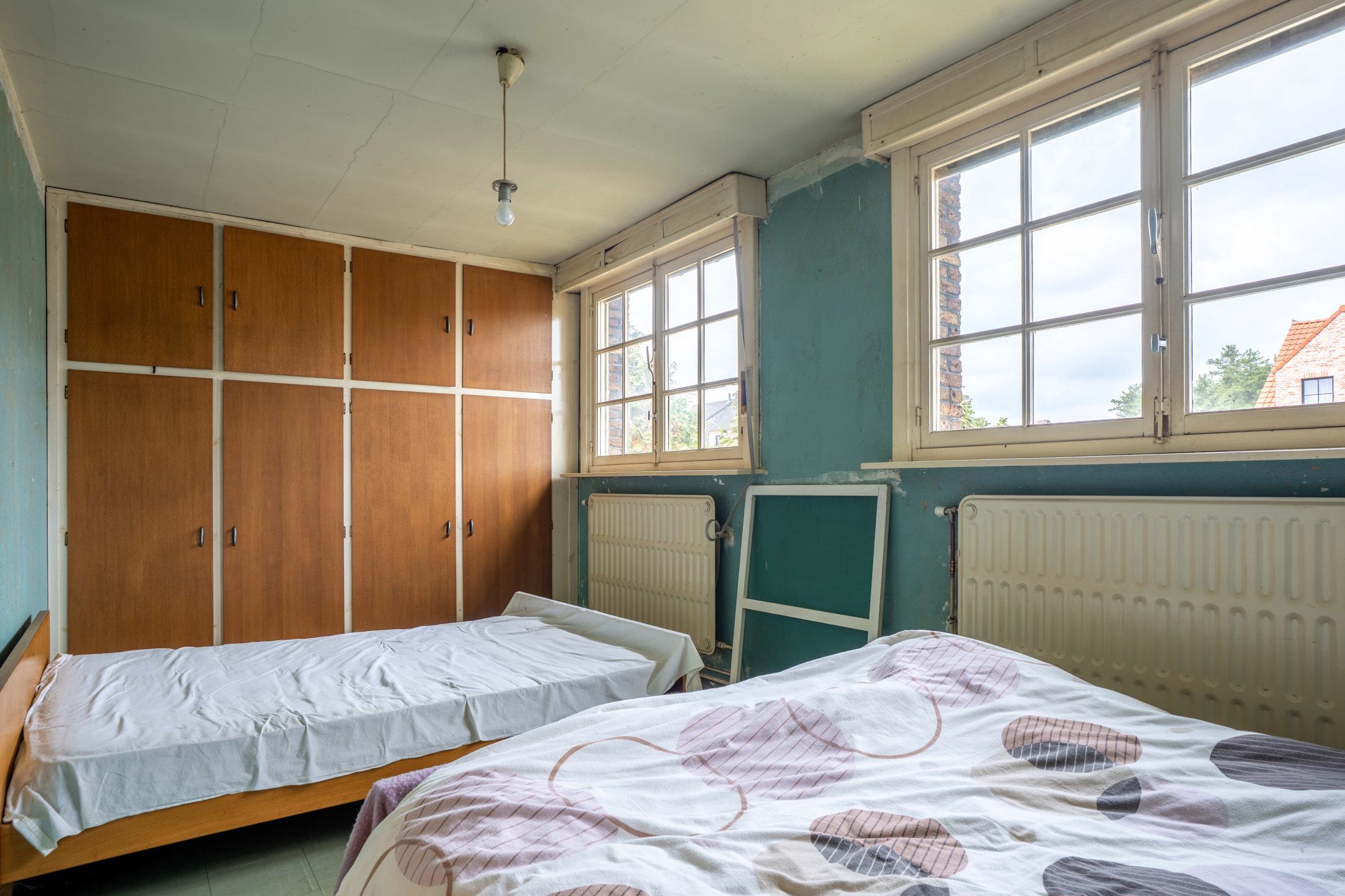 Te renoveren gezinswoning (196m²) op perceel van 1.943m². foto 22