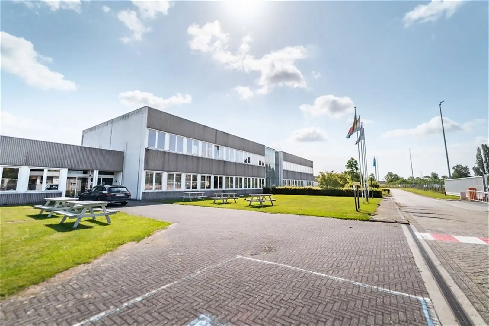 Ruim kantoor in Kontich te huur foto 2