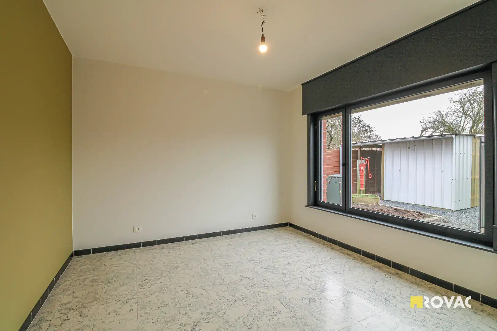 Alleenstaande bungalow op rustige hoekligging nabij provinciedomein ’t Veld te Ardooie! foto 7