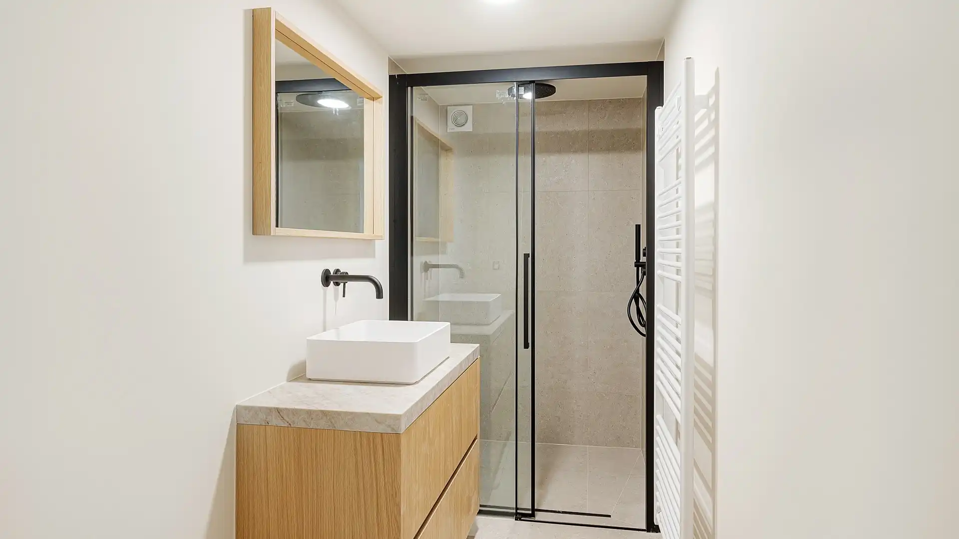 Luxe koppelvilla op toplocatie in Duinbergen – volledig gerenoveerd & instapklaar foto 34