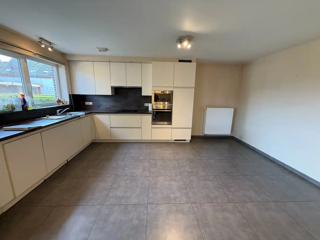 Recent, energiezuinig appartement nabij de dorpskern van Zingem! foto 4