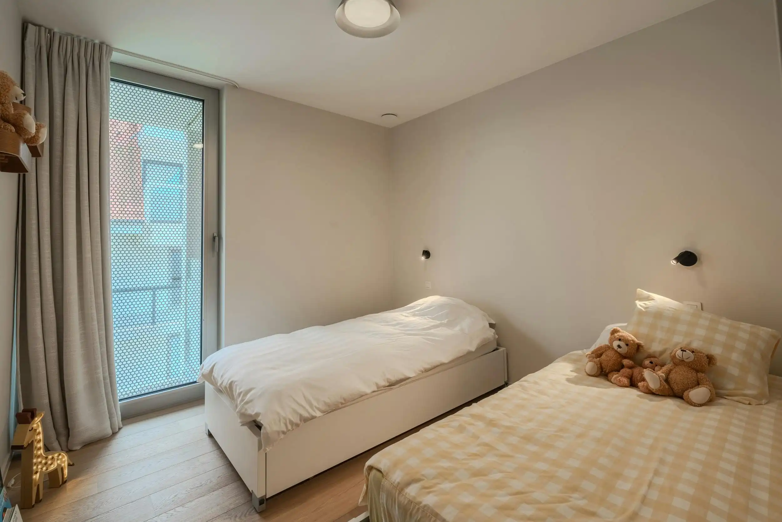 Magnifiek appartement met drie slaapkamers en twee badkamers foto 14