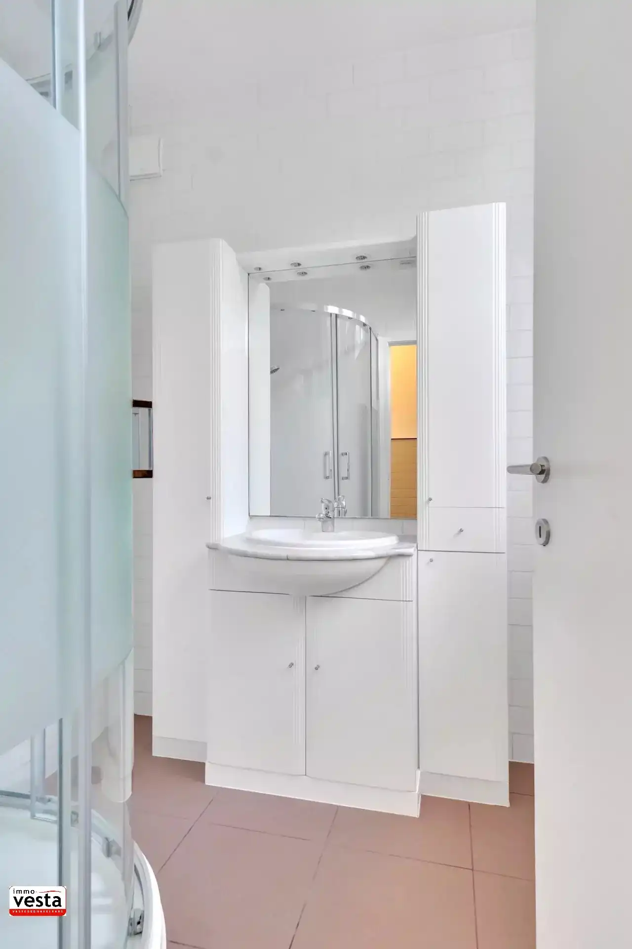 Goed gelegen, energetisch gerenoveerde stadwoning foto 10