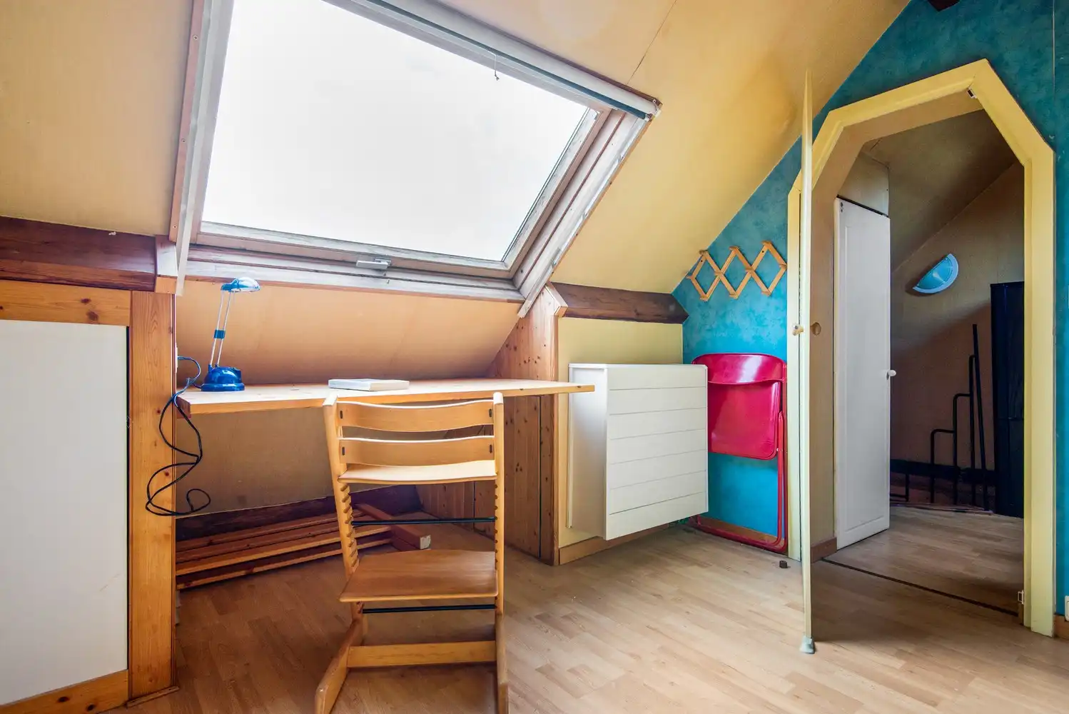 Ruime bel-etagewoning met vier slaapkamers op uitstekende locatie te Mortsel foto 24