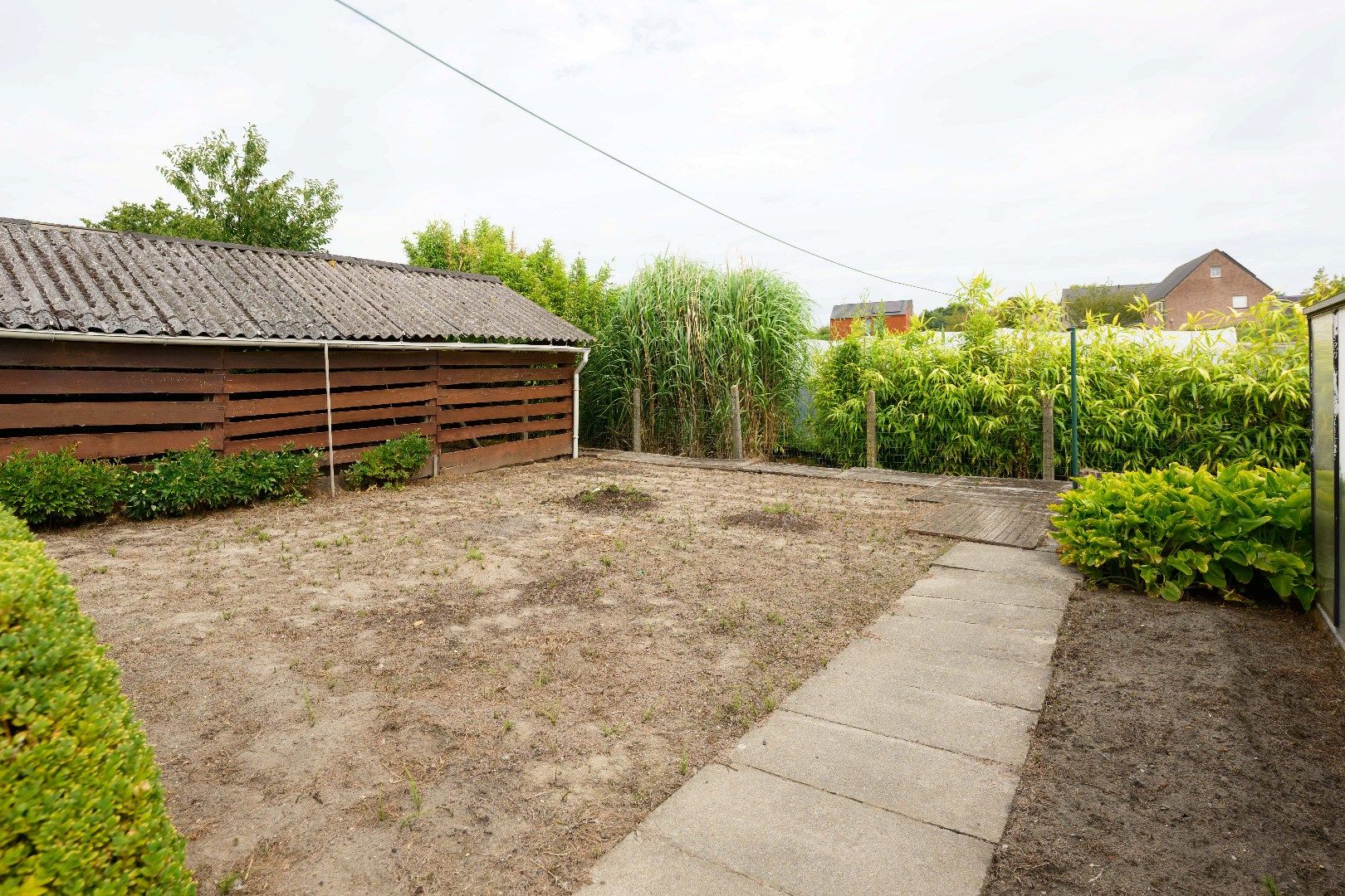 PERFECT GELEGEN ALLEENSTAANDE VILLA MET TUIN EN GARAGE OP 1.032 m² foto 4