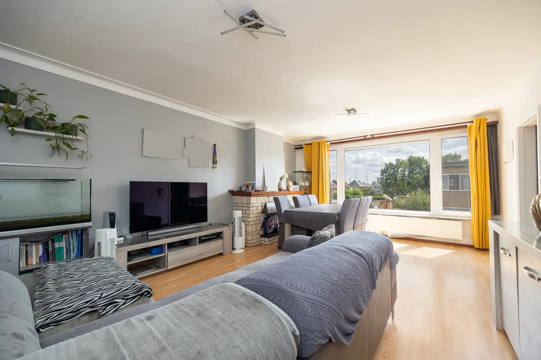 Goed gelegen, instapklaar appartement foto 2