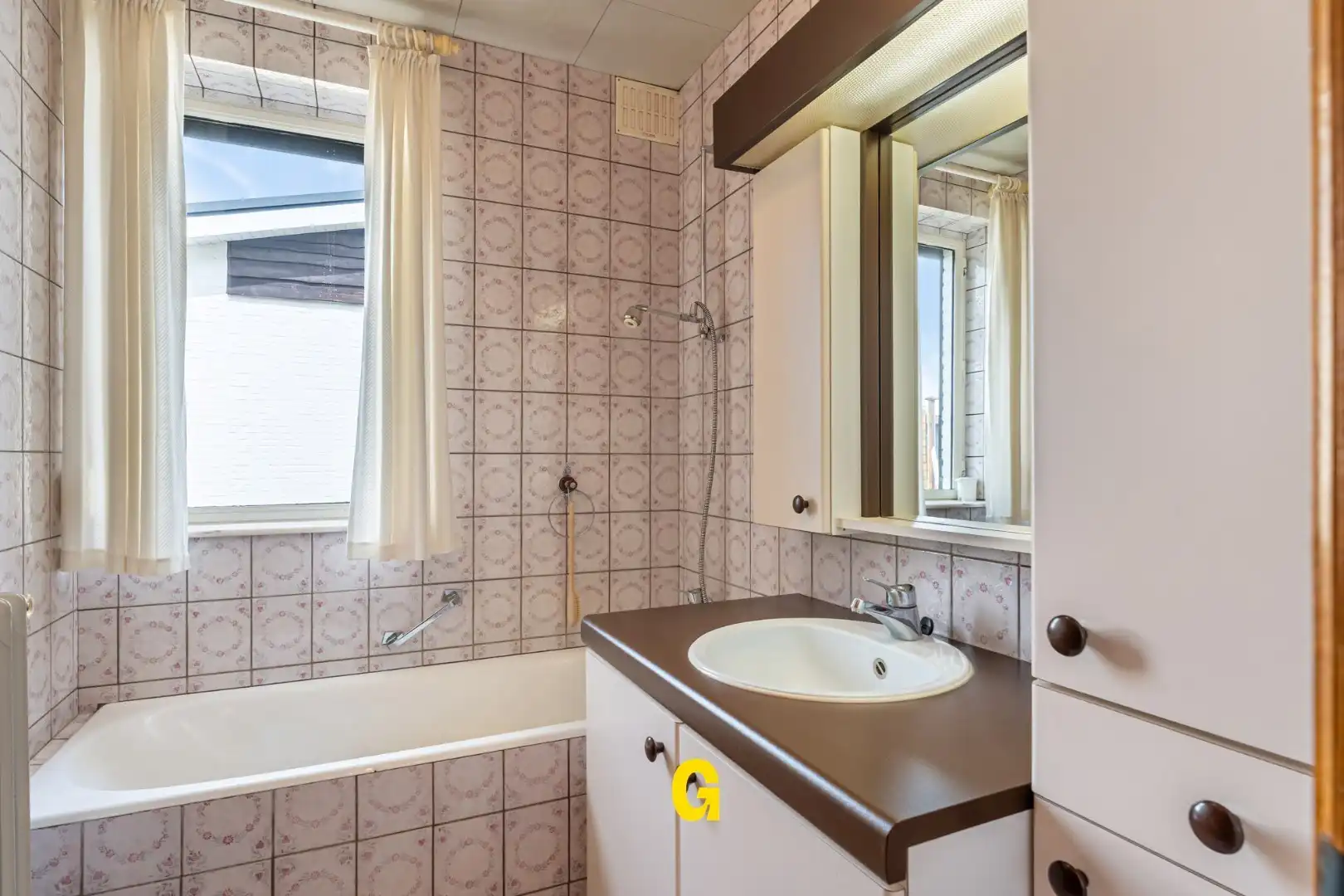 Te renoveren doch netjes verzorgde bungalow woning met tuin en garage op 5a 33ca in een aantrekkelijke buurt vlak aan het centrum foto 18