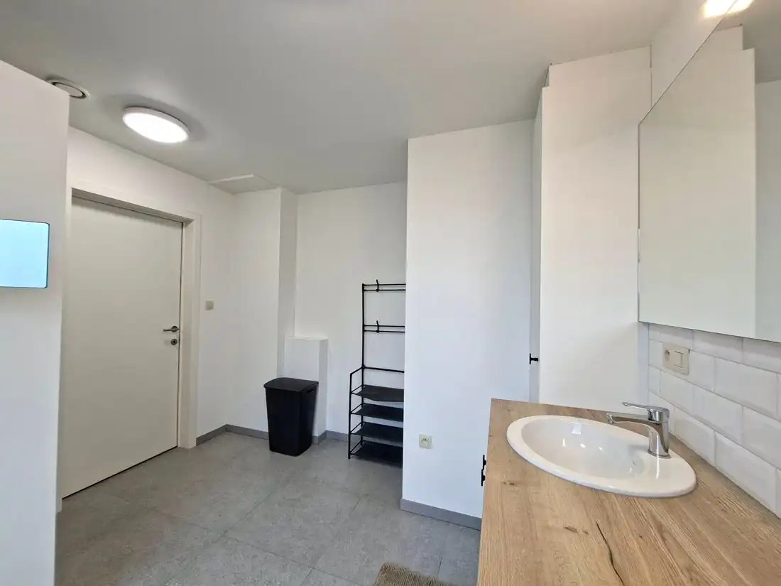 Stijlvolle nieuwbouw woning te Peer foto 16