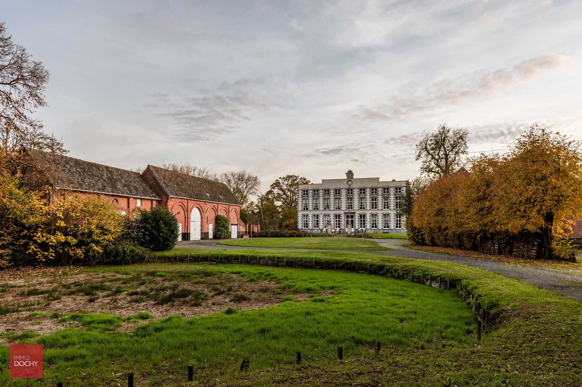 Omwald kasteeldomein op ca. 4,4ha foto 9