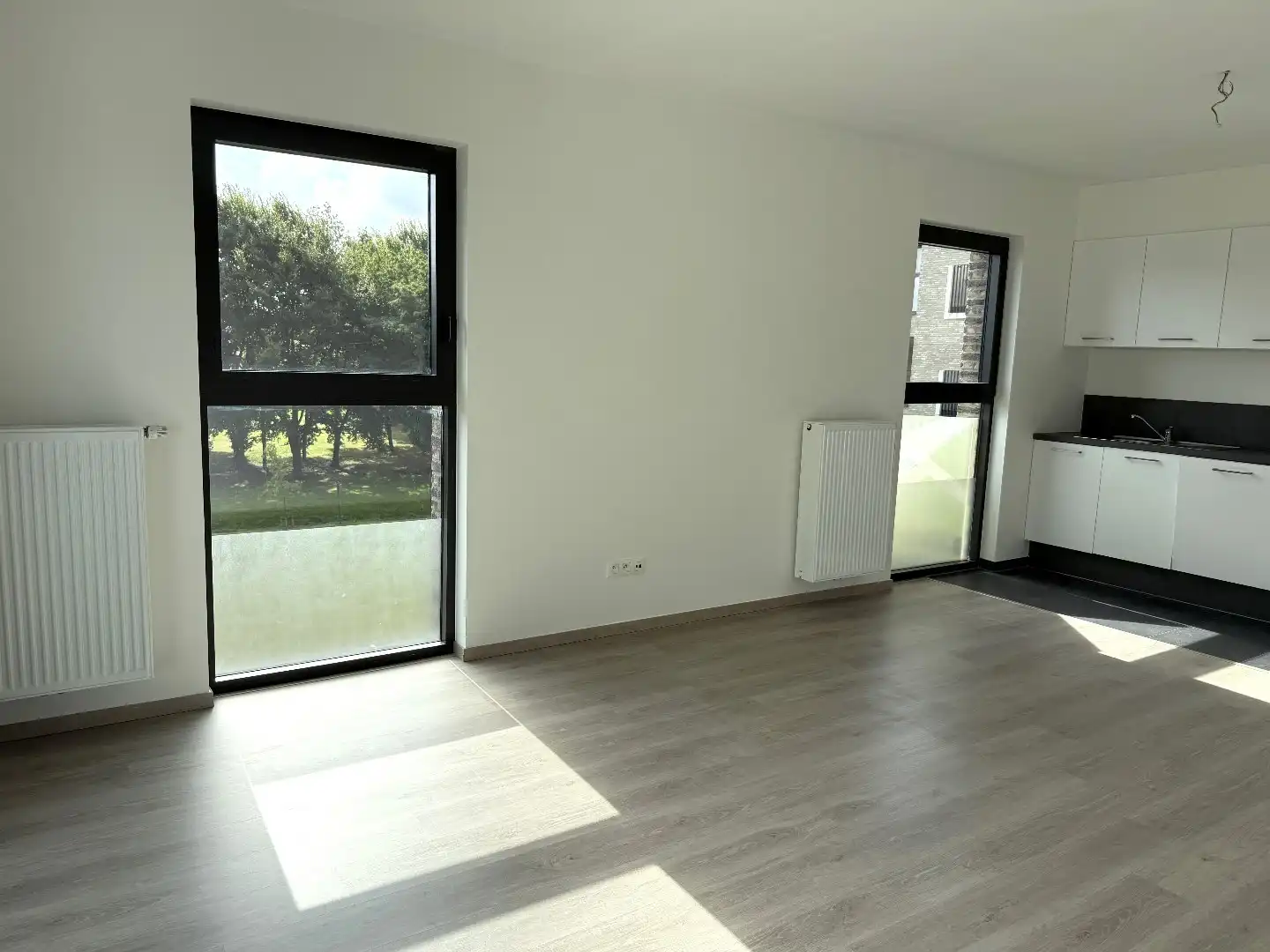 Modern appartement met ruim terras, rustige ligging in randstad Tongeren foto 6